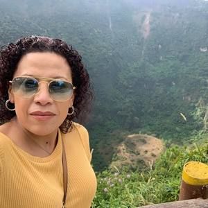 Meet your Posher, Manuela